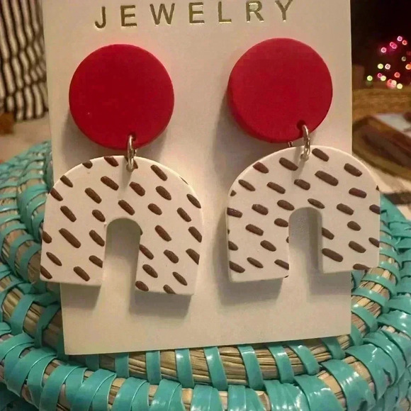 NWT Modern Red and White Arch Earrings - Picture 1 of 5
